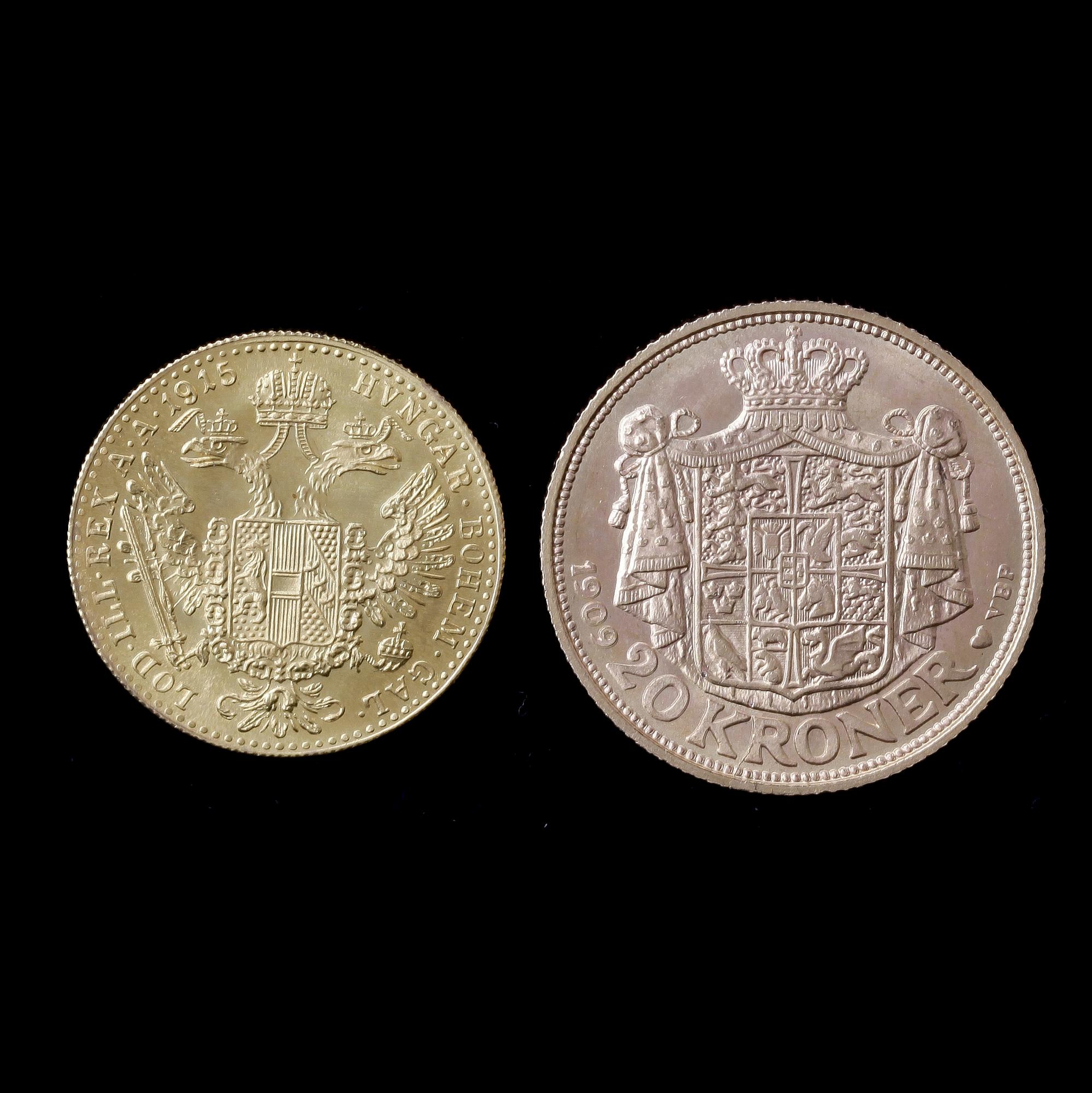 MYNT, 2 st, guld, 20 kroner Danmark 1909 resp  Österrike-Ungern 1915. Totalvikt ca 12,5 gram.