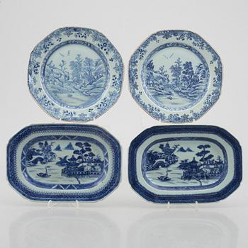 A pair of blue and white porcelain serving dishes and a pair of plates, China, Qianlong (1736-95).