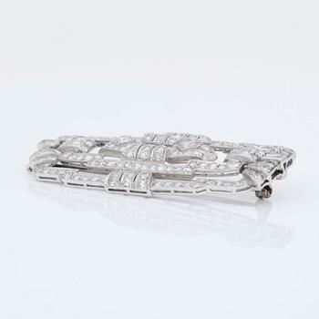 An Art Deco single-cut diamond brooch.