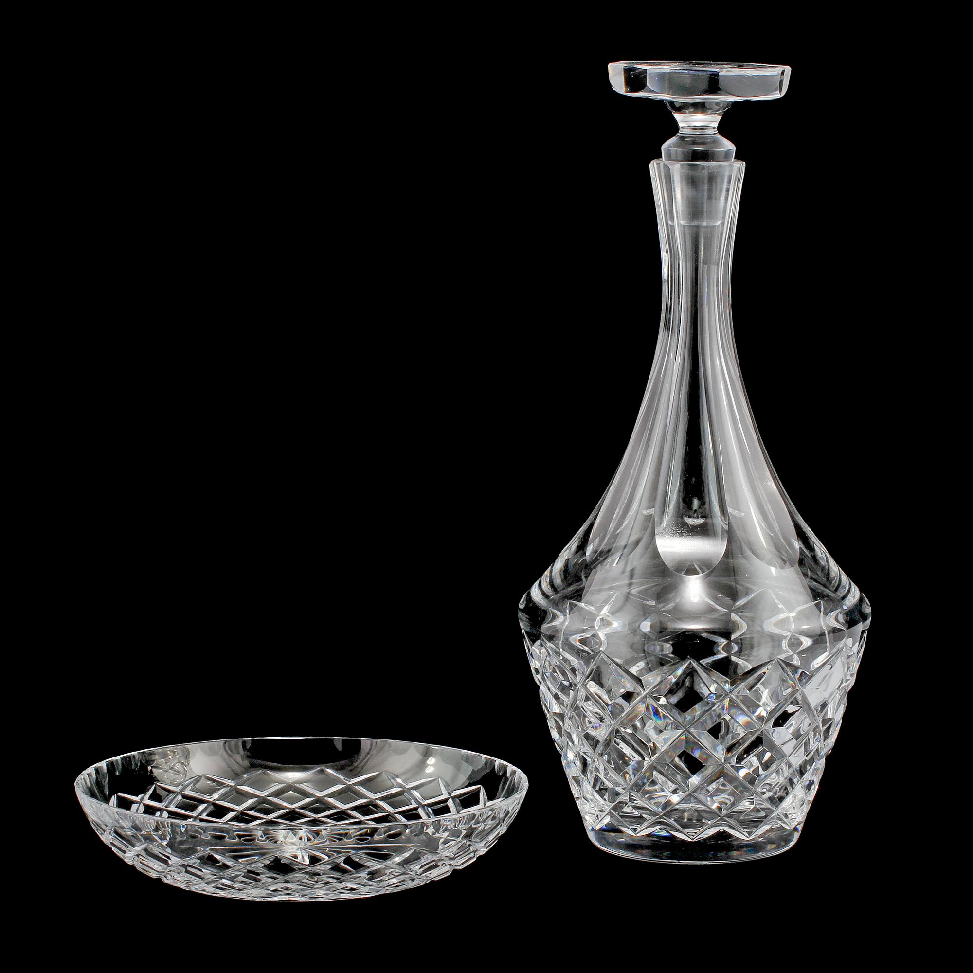 GLASSERVISDELAR, 89 st, delvis "Karolina", 1900-talets andra hälft.