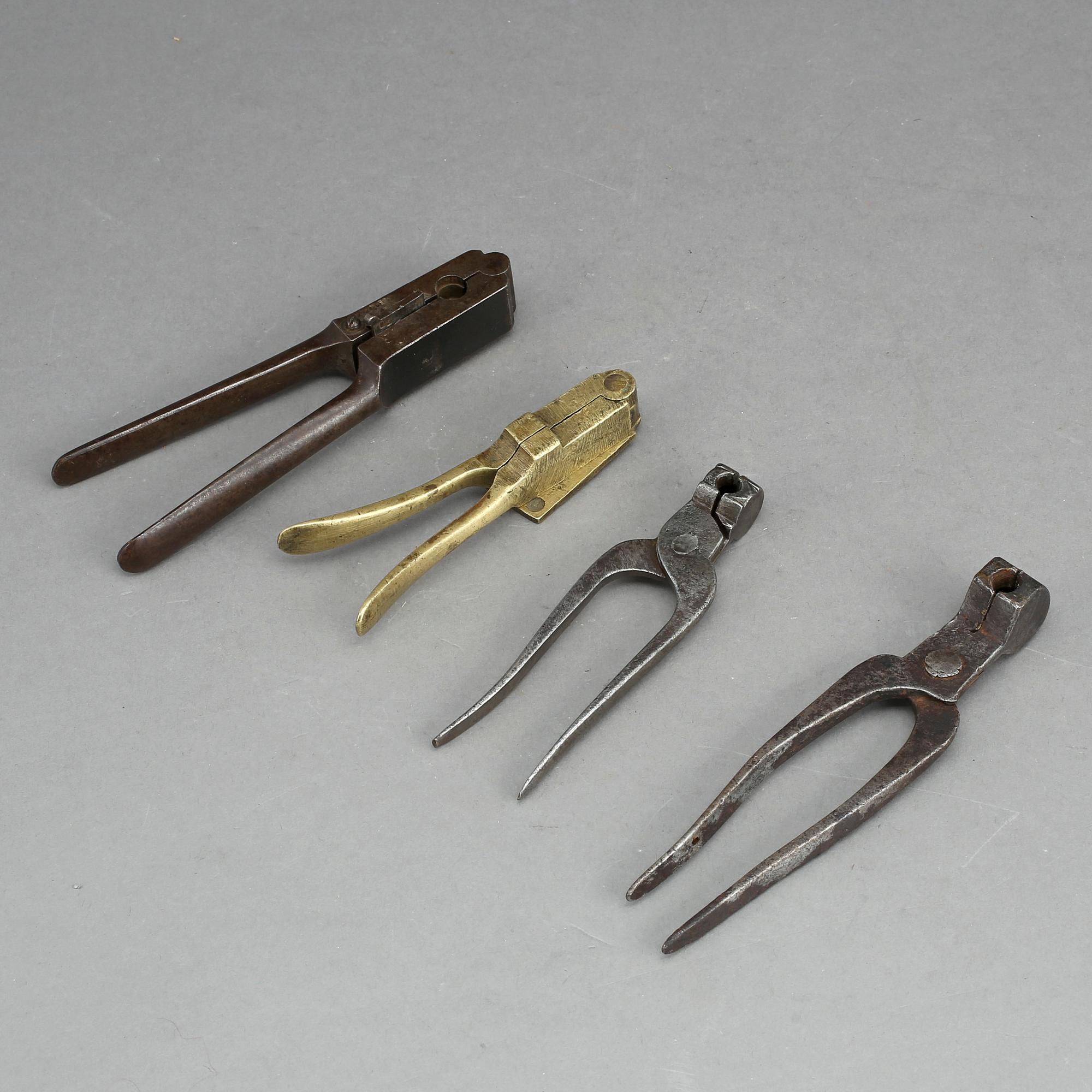 GJUTTÄNGER, 4 st, mässing/järn 1800-tal.