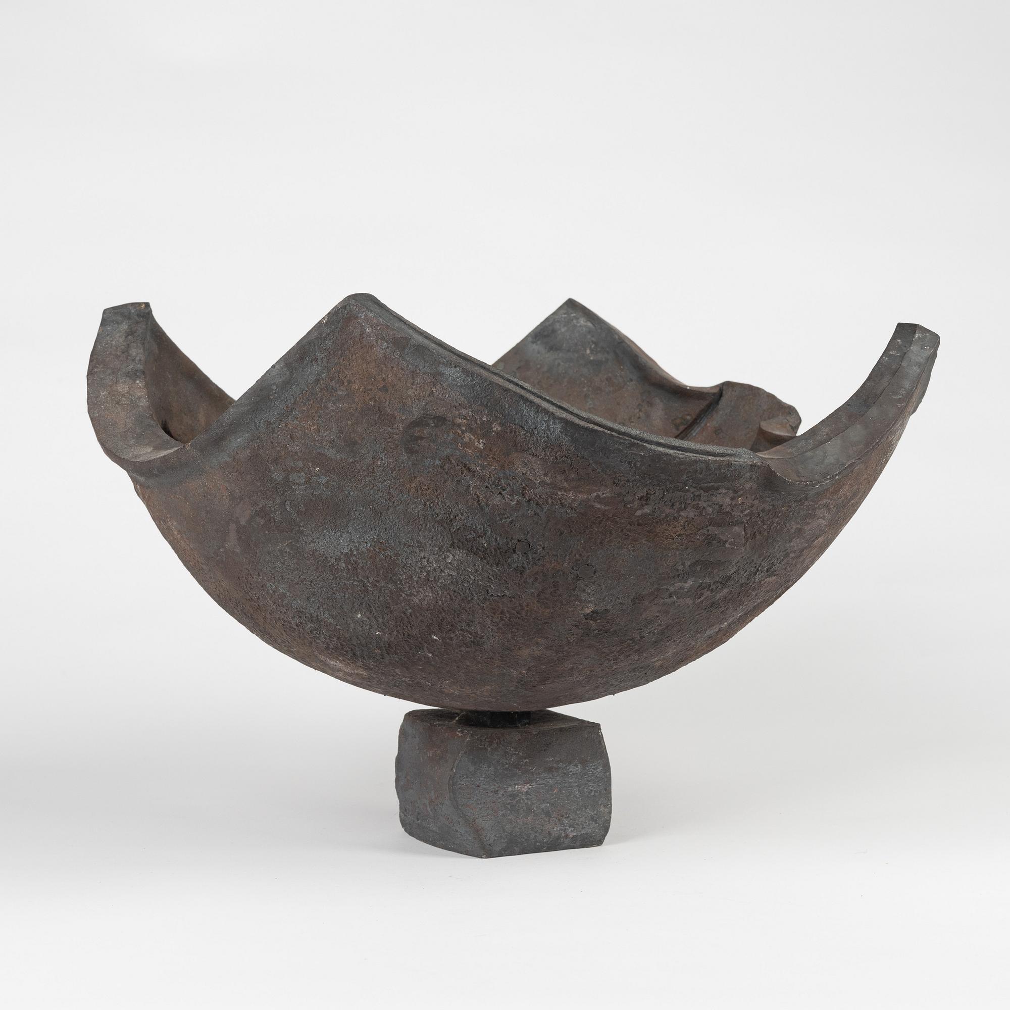 Lars Larsson, a wrought iron bowl, Lars Larsson Konstsmide, Kalmar Sweden.