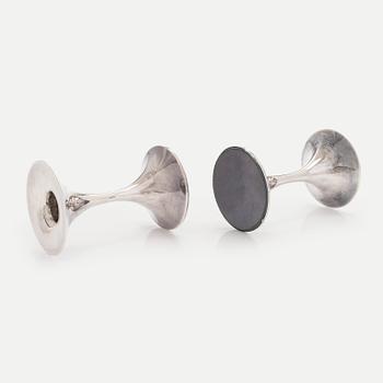 Tapio Wirkkala, a pair of silver 'Trumpet' candlesticks, Kultakeskus, Hämeenlinna 2007.