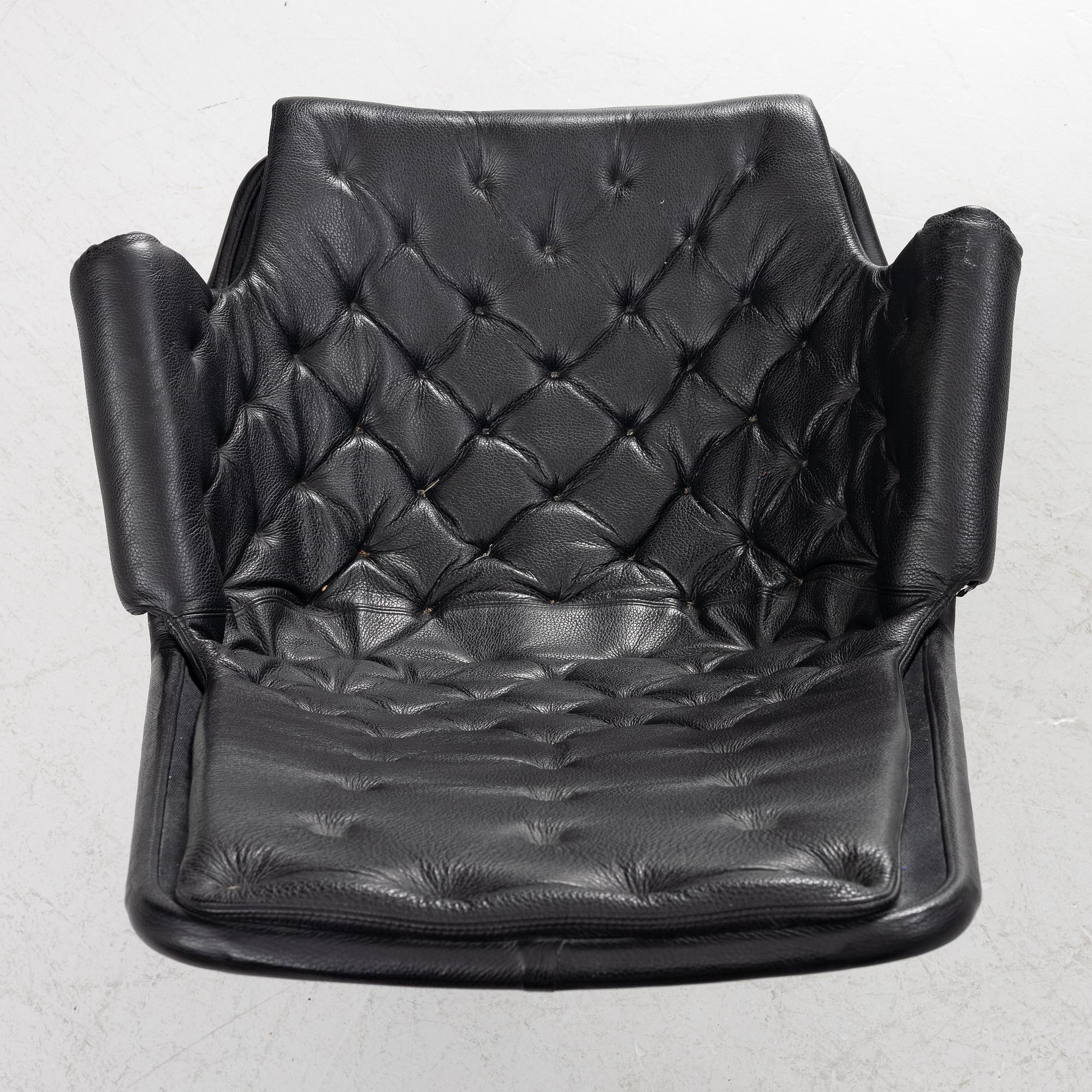 Bruno Mathsson, fåtöljer ett par "Jetson" för DUX sent 1900-tal.