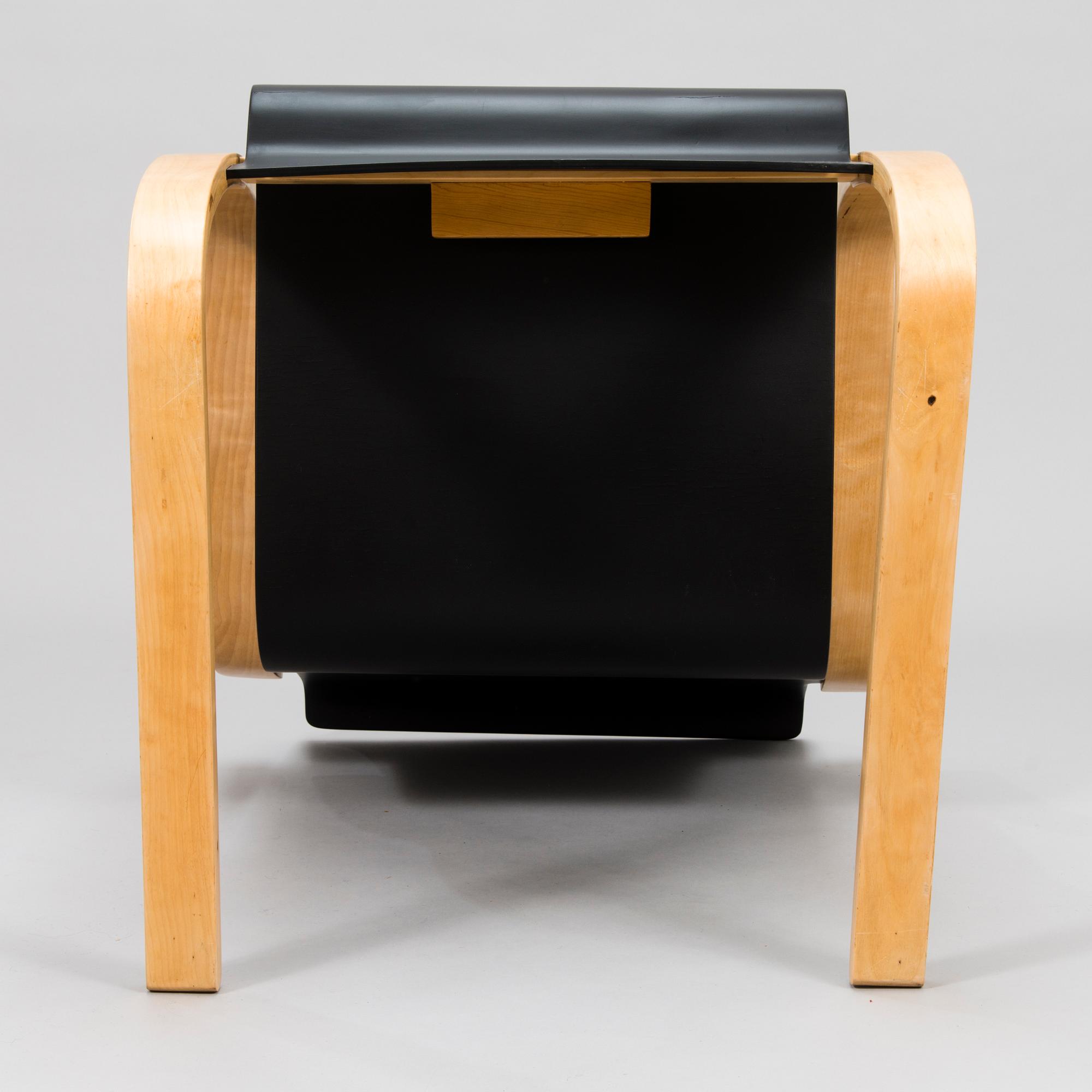 ALVAR AALTO, An early 1930's armchair '13' Huonekalu-ja Rakennustyötehdas A.B. Finland.