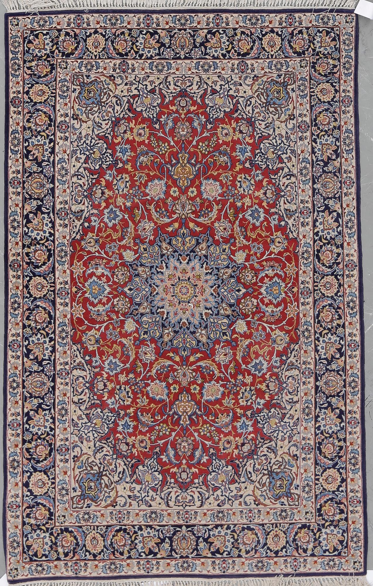MATTA, Isfahan, ca 167x104 cm.