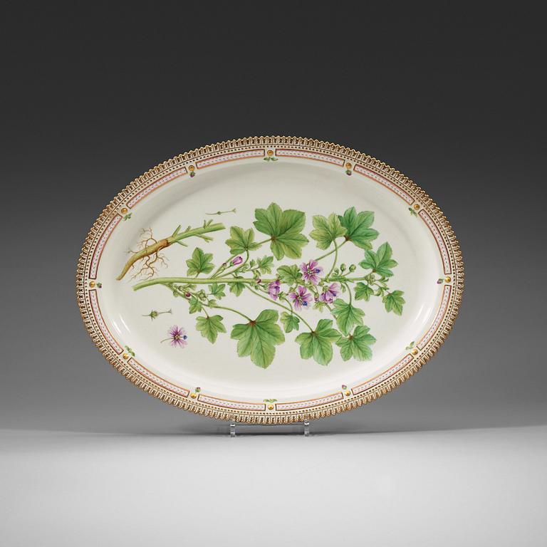 A Royal Copenhagen 'Flora Danica' dish, 20th Century.
