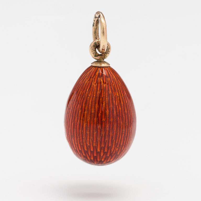 A 14K gold pendant with enamel. St. Petersburg, early 20th century.