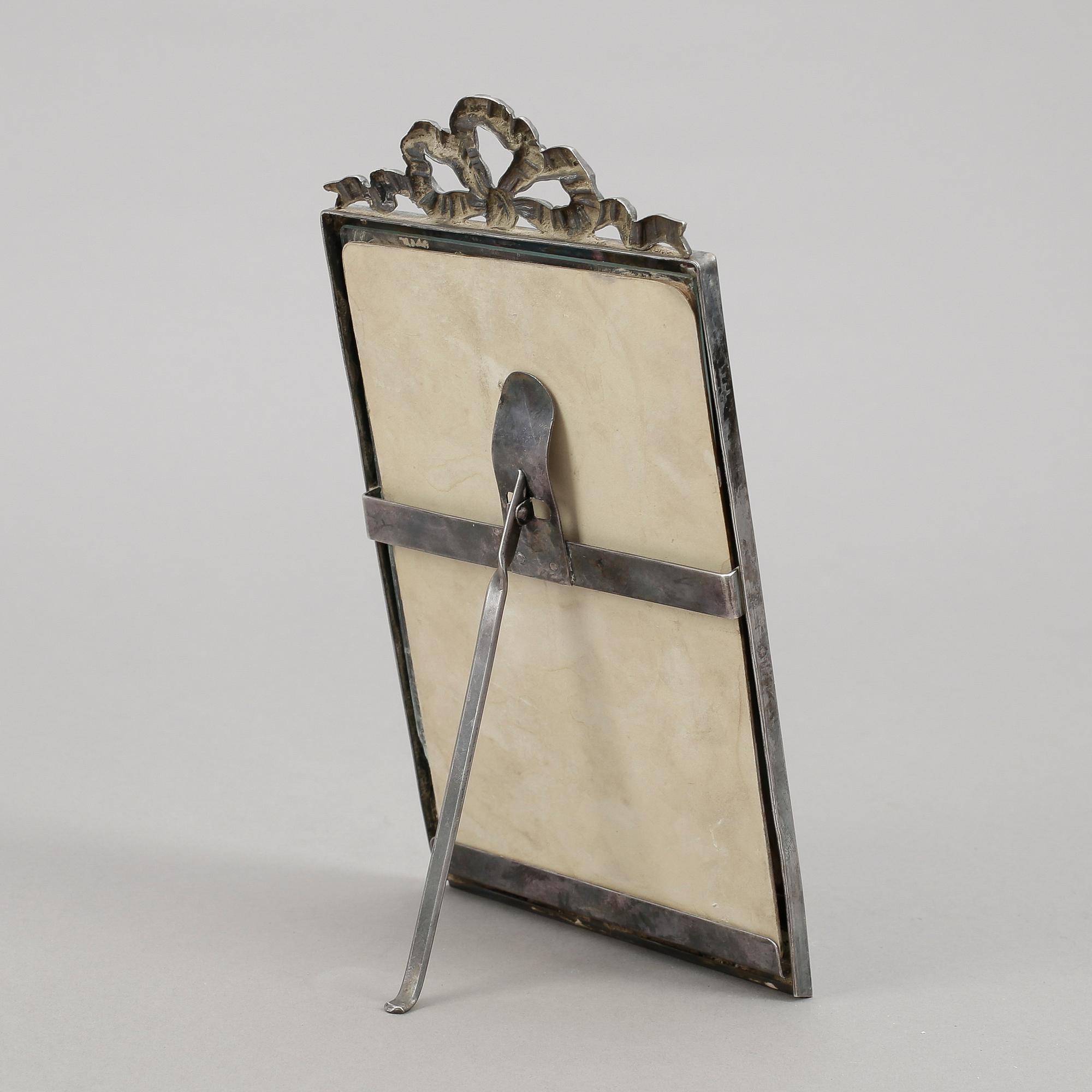 KUNGLIGT FOTOGRAFI MED AUTOGRAF, egenhändigt signerat av Frederick I av Baden.