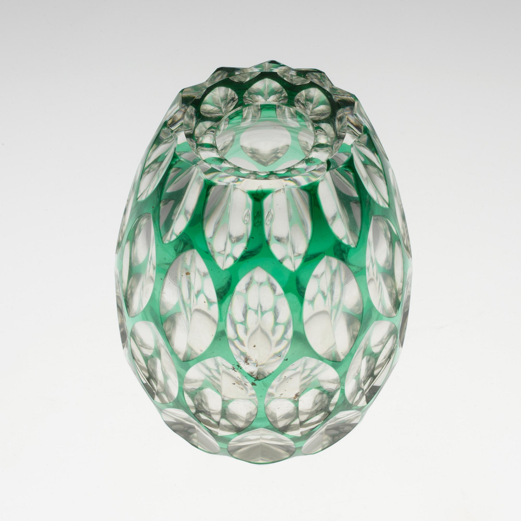 A glass vase designed by Elis Bergh for Kosta, 1940´s.