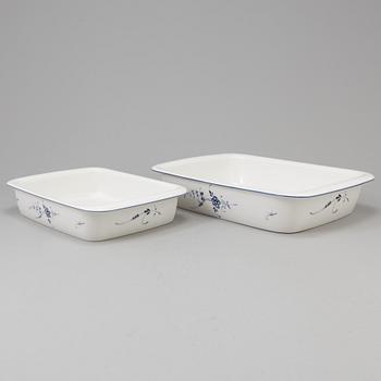 A 88 piece dinner service 'Vieux Luxembourg' and 'Vilbofour', by Villeroy & Boch.