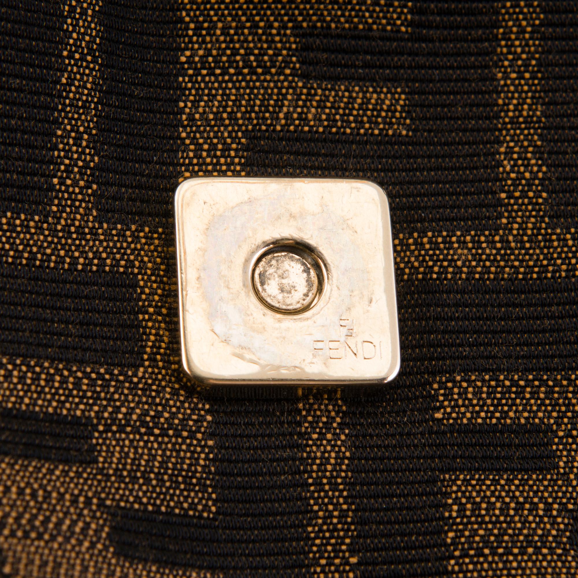 FENDI, "Mia Flap Bag", VÄSKA.