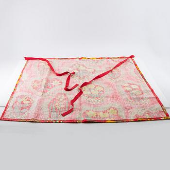 Firma Svenskt Tenn, Svenskt Tenn, waist apron, runner and 4 pcs of coasters, "Catleya Lin" and "Lin Korall".