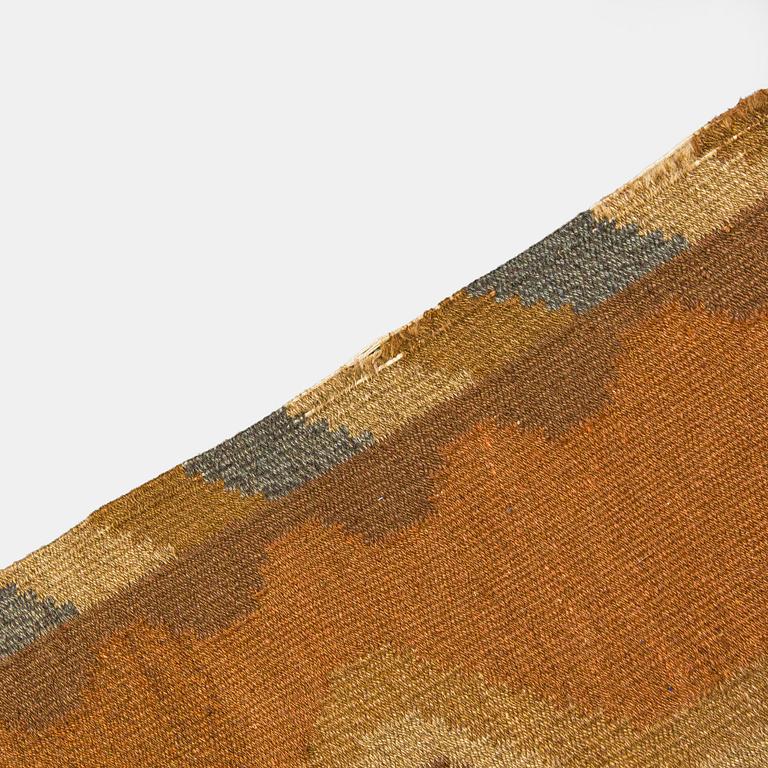 Aino Keinänen-Baeckmann, A 1920s Finnish flat weave carpet. Circa 300 x 203 cm.