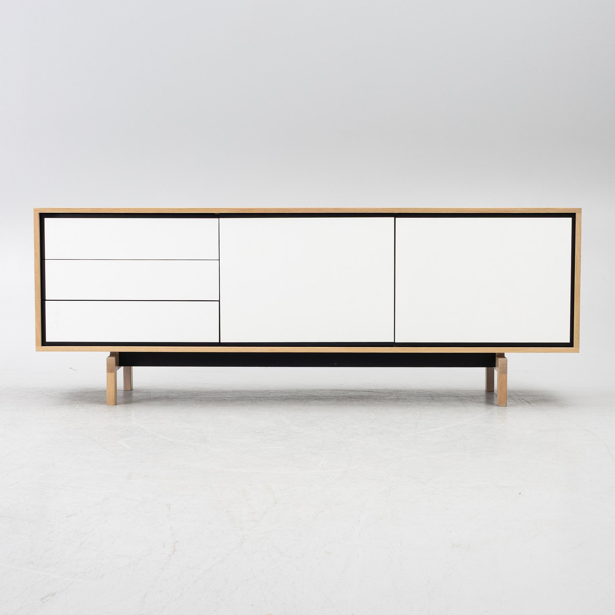 Michael H Nielsen, sideboard, "Floow", Bolia.