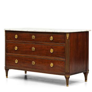 28. A late Gustavian mahogany commode, Stockholm, late 18th century.