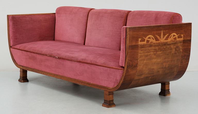 An Eric Chambert sofa/daybed, Chamberts Möbelfabrik, Norrköping 1930's.