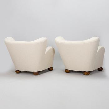 Märta Blomstedt, a pair of  'Aulanko-model' armchairs. Designed in 1939.