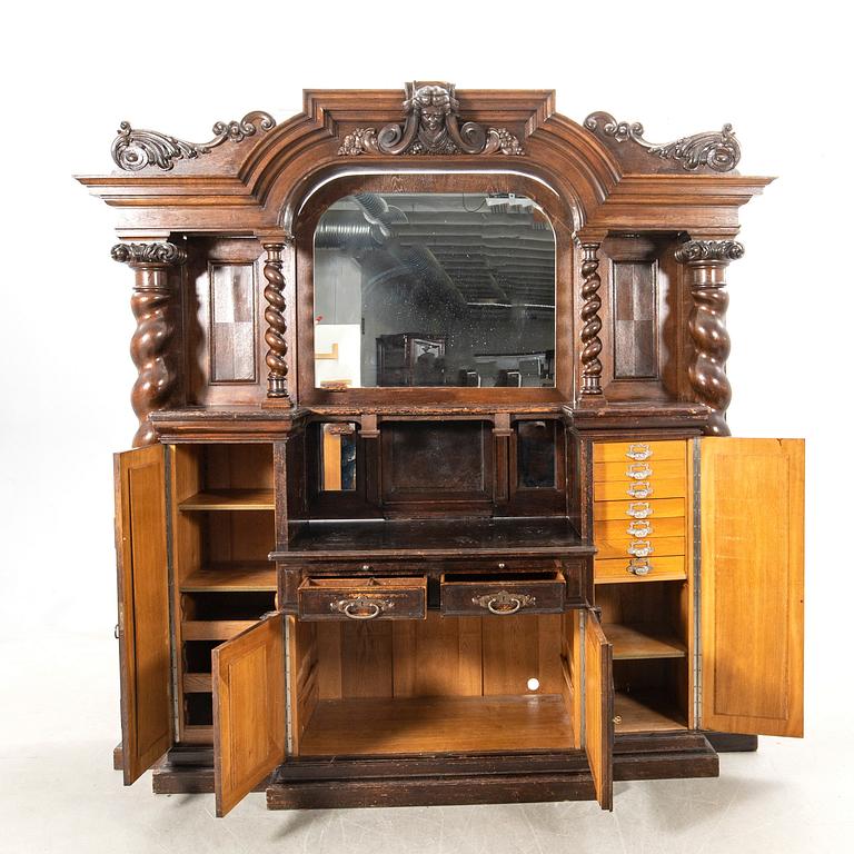 Cabinet/Sideboard Baroque style around 1900.