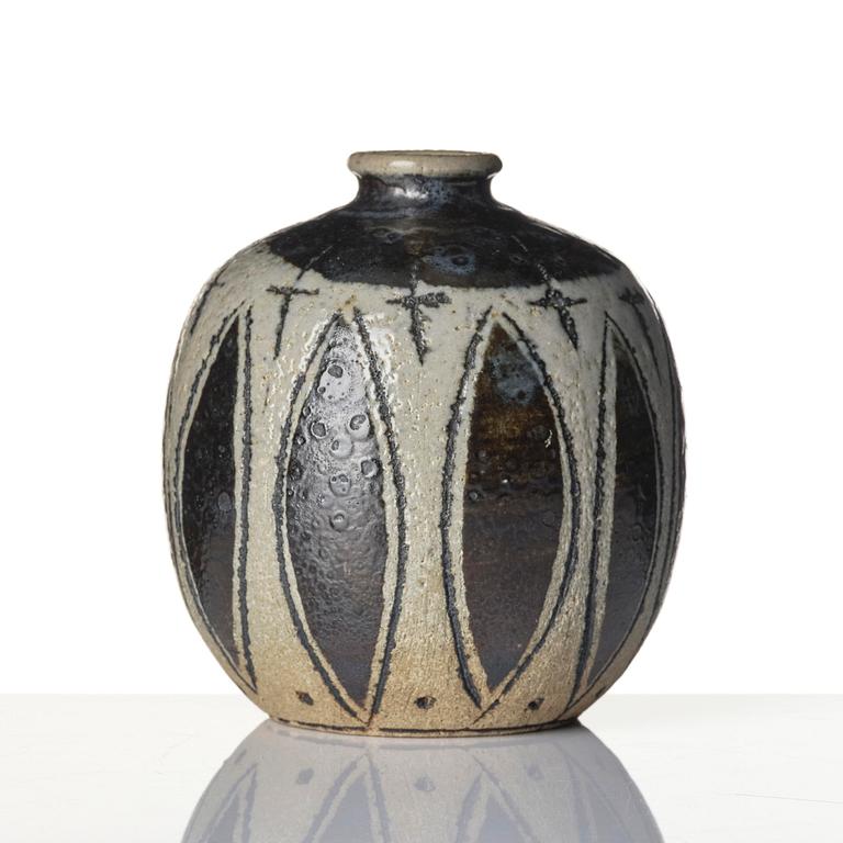 Anders Bruno Liljefors, a stoneware vase, Gustavsbergs Studio 1952.
