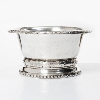 Bowl, silver, C.G Hallberg. Stockholm, 1920.