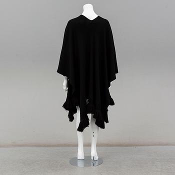 LOUIS FÉRAUD, a wool shawl.