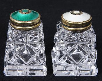 SALT OCH PEPPARKAR, sterlingsilver samt emalj, Norge. SKED, sterlingsilver samt emalj, Norge. Samt SKEDAR, 2 st silver, Rosenholm.