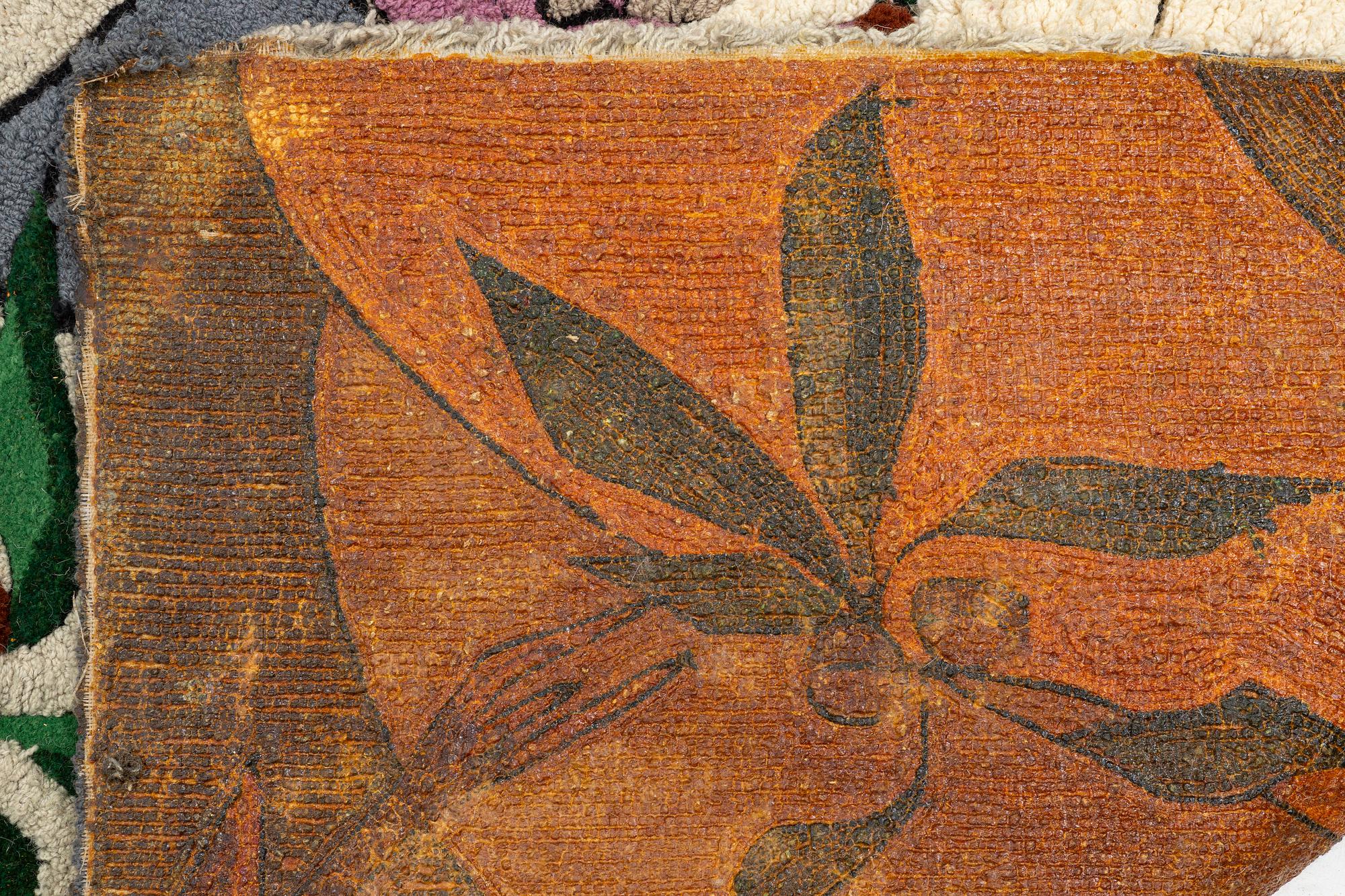 Hans Trädgårdh, tuftad tapet, "Åskådarna", ca 225 x 820 cm, signerad.