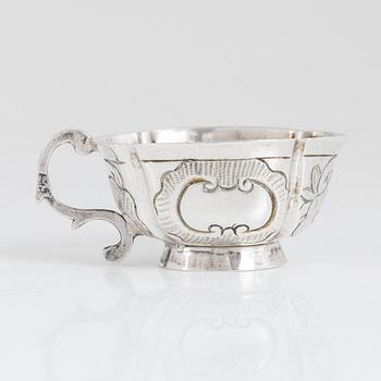 A silver charka, possibly maker's mark of Grigorij Iwanow Serebrjanikow (active 1745-1768), Moscow.