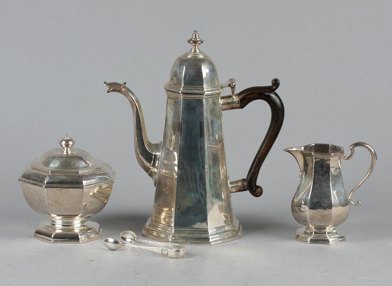 KAFFESERVIS, 3 delar, silver, Lionel Alfred Crichton, London 1920-30-tal. Tot vikt c:a 1500 g.