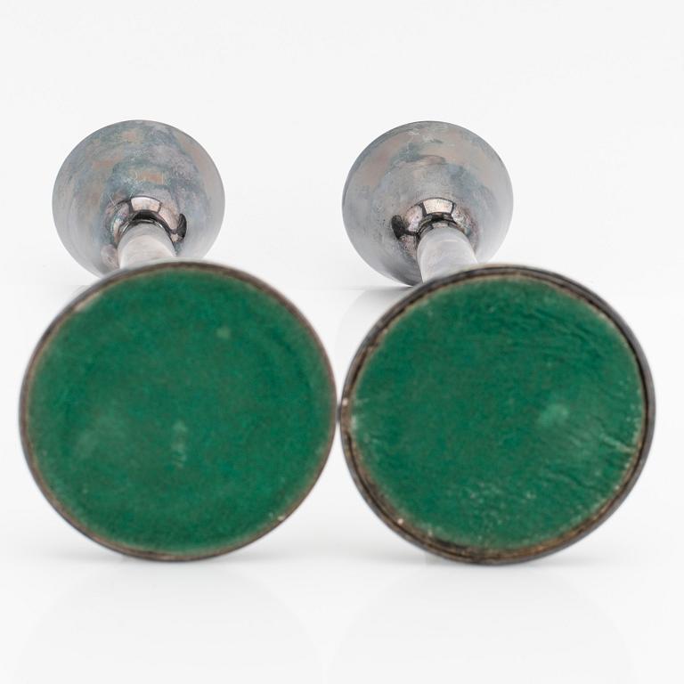 Gustaf Jansson, ljusstakar, ett par, sterlingsilver, C.G.Hallberg, Stockholm, 1960.