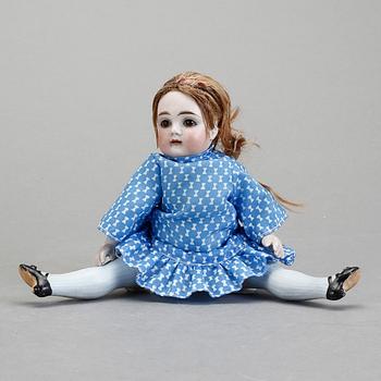 DOCKA, biskviporslin. 1900-talets början.