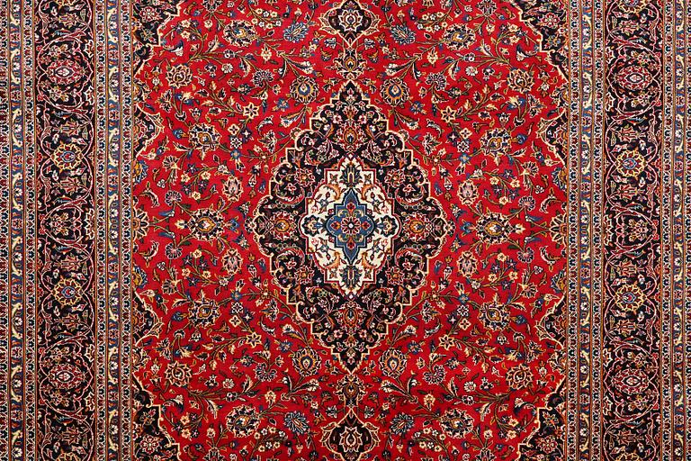 Matta, Keshan, ca 388 x 287 cm.