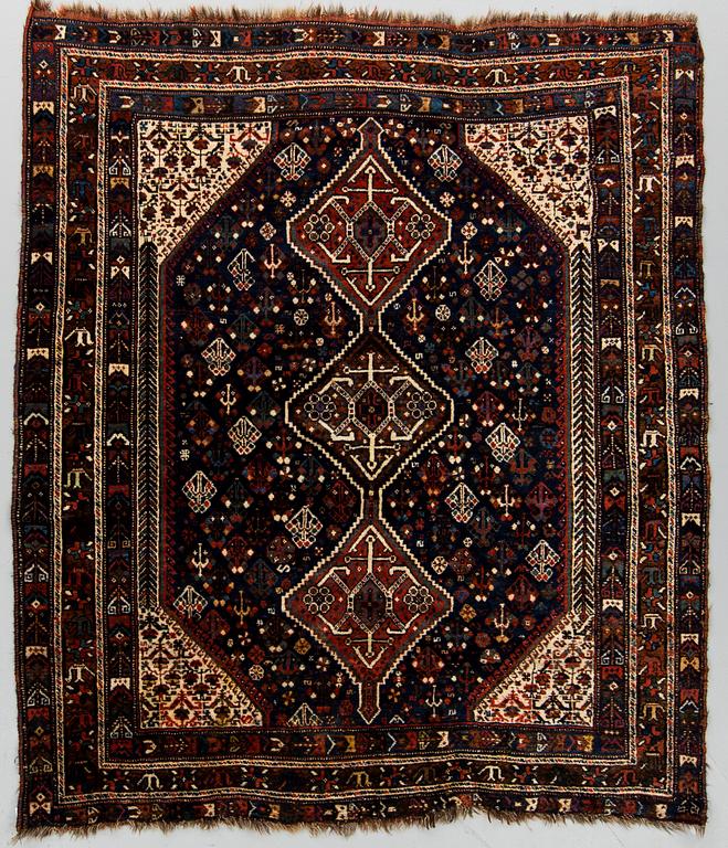 MATTA, semiantik Shiraz, ca 222 x 189 cm.