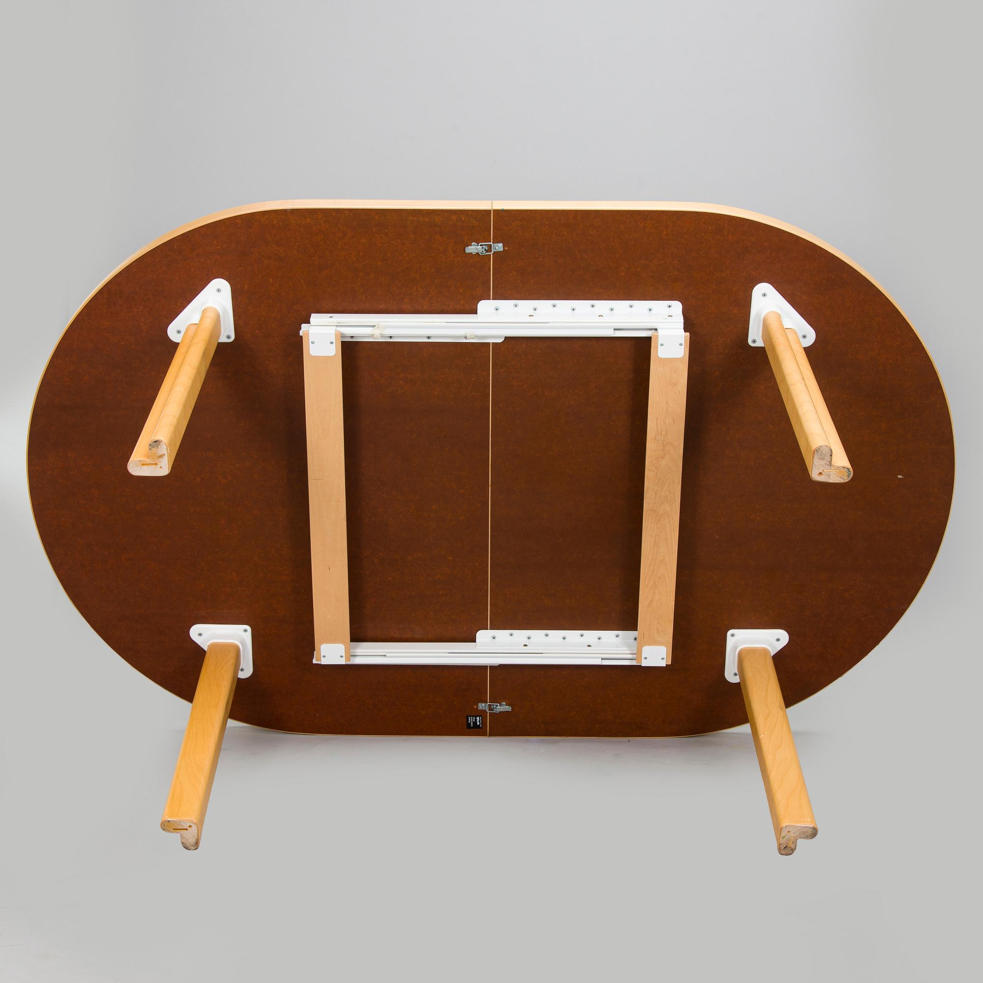 Alvar Aalto, matbord, modell H99, Artek 1900-talets slut.
