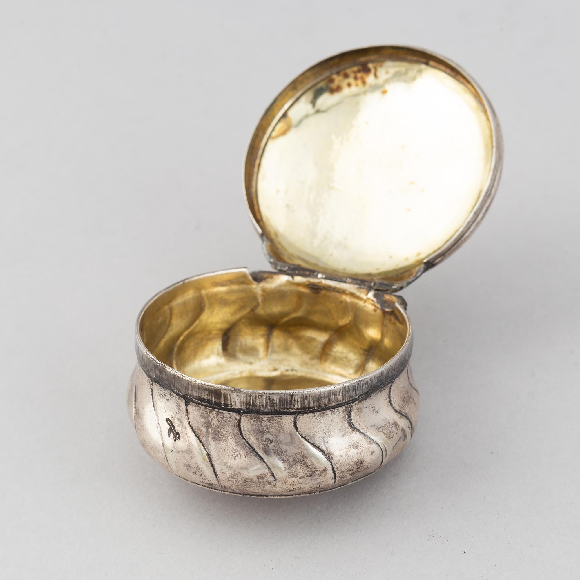 A rococo silver box, with later marks of Nils Vendelius, Uppsala 1857.