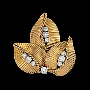 A Cartier brilliant cut diamond brooch, tot. app. 0.80 cts. 1950's.