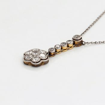 A platinum/17K gold necklace, set with old-cut diamonds, first half of the 20th century.