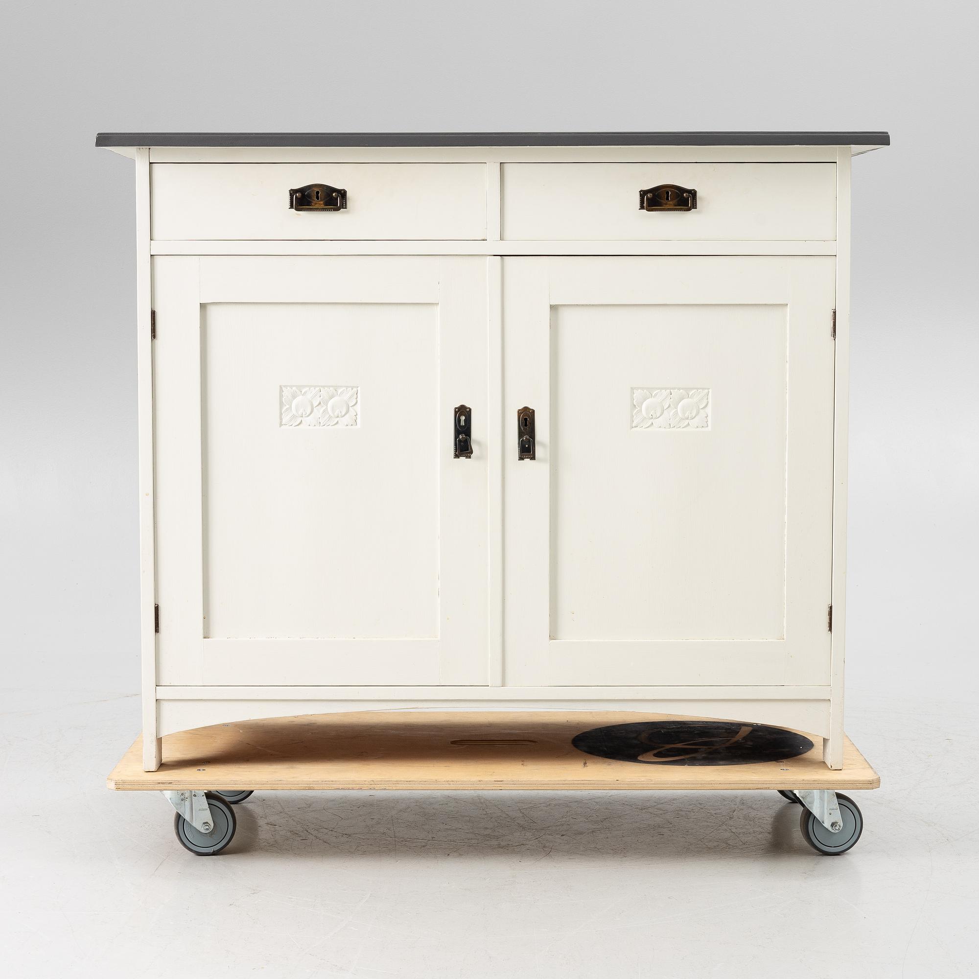 Skänk, tidigt 1900-tal.