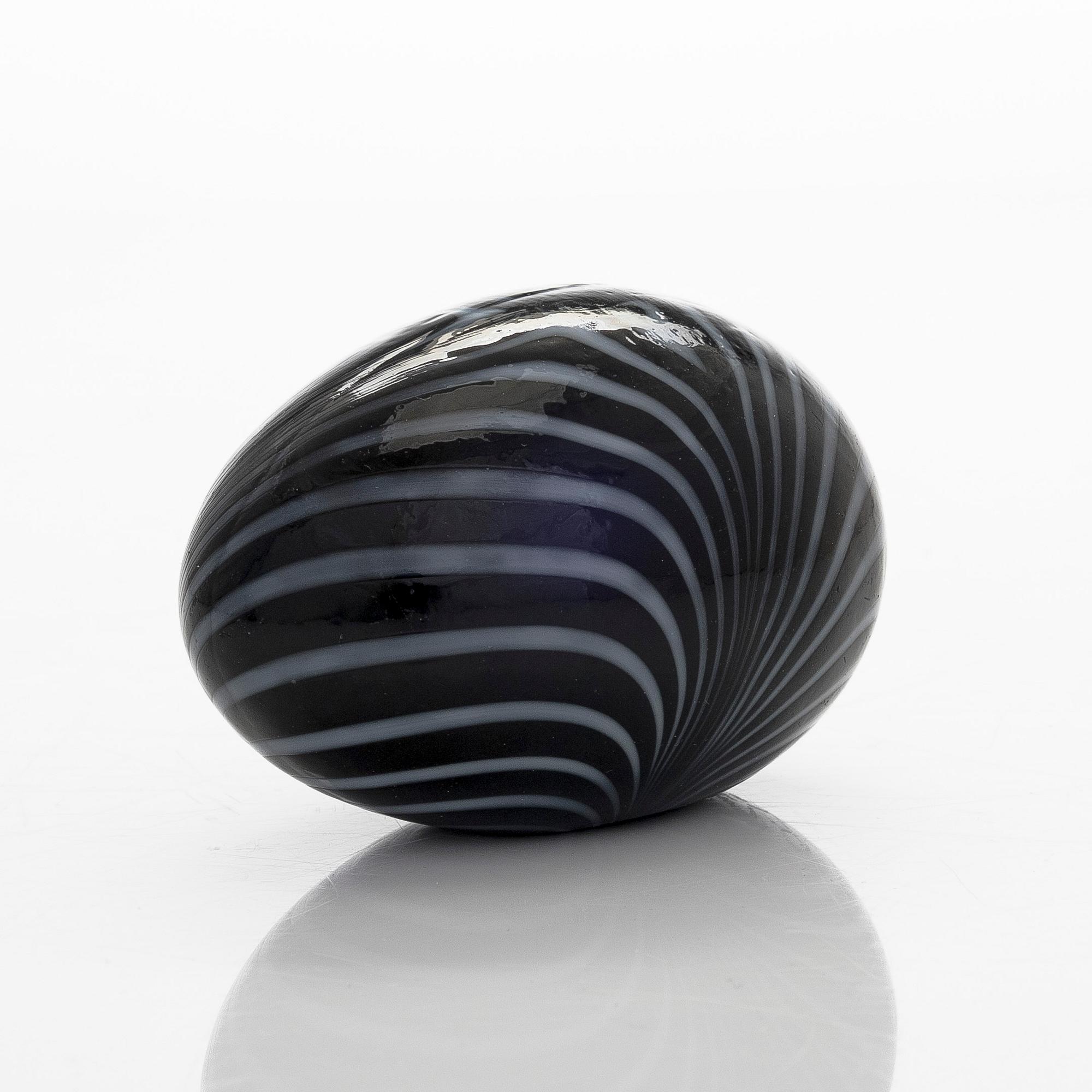 Oiva Toikka, glasägg, signerad O. Toikka Nuutajärvi.