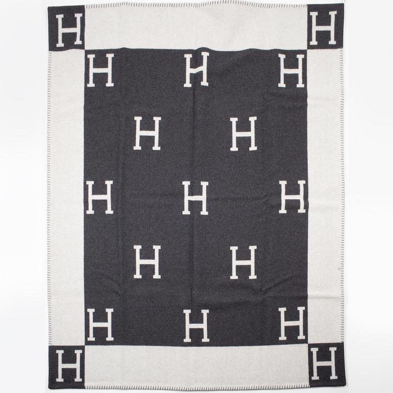 Hermès, A wool/cashmere throw, "Avalon".