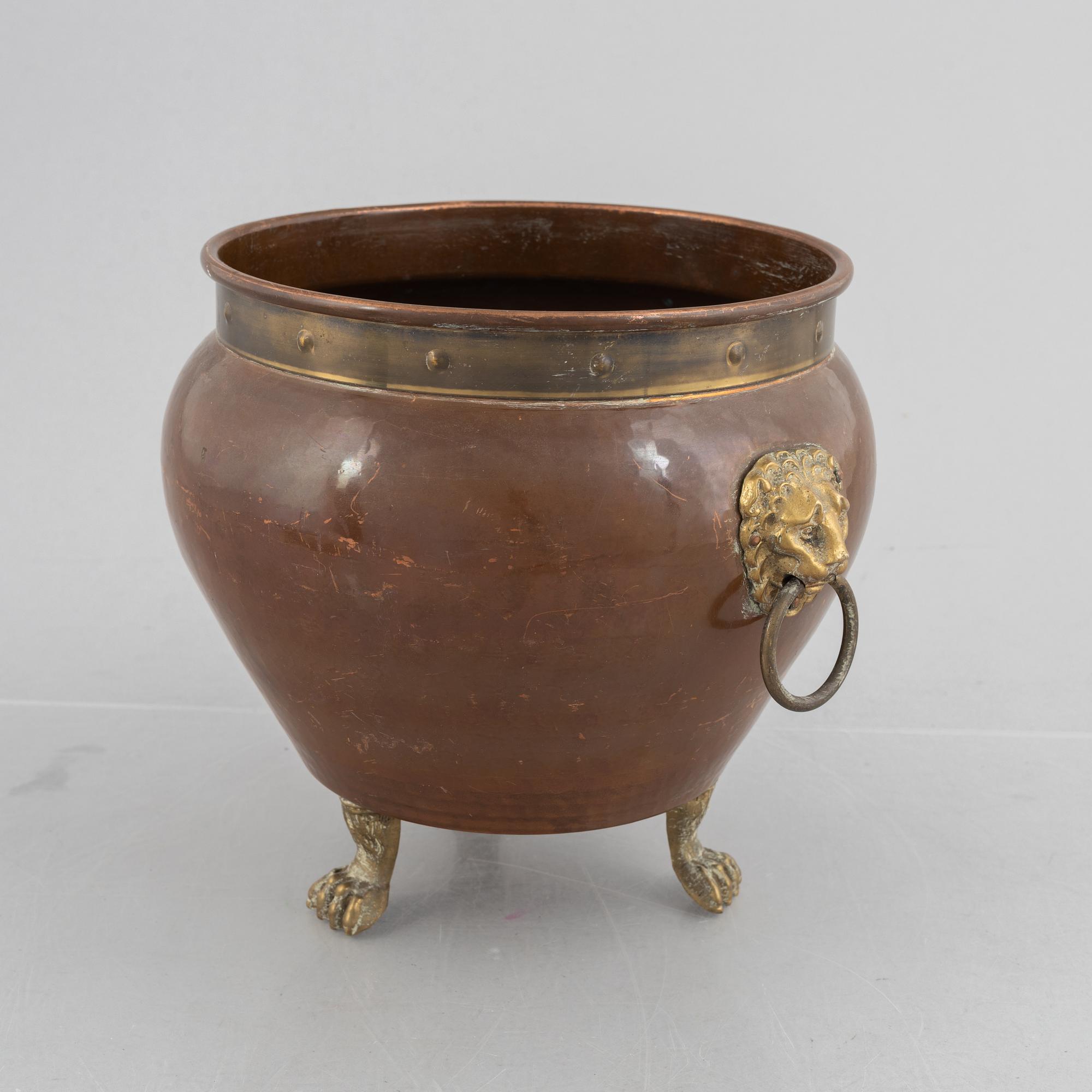 Champagne cooler, brass and copper, late 19th Century.