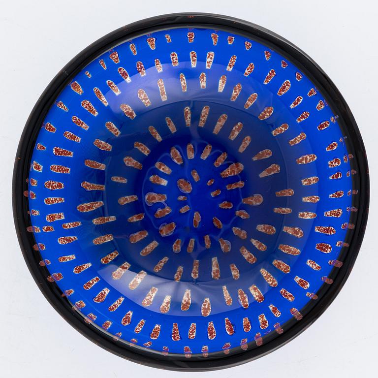 Sven Palmqvist, a 'Ravenna glass bowl, Orrefors, signed and dated 1986.