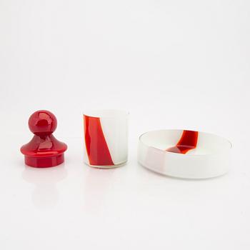 A glas bowl and jar with lid by Carlo Moretti alter part of the 20th century.