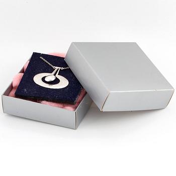 TAPIO WIRKKALA,  "Päärynä".