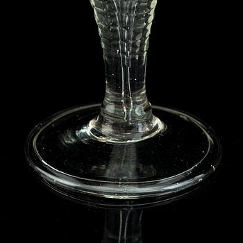 Spetsglas, 2 st, 1700/1800-tal.