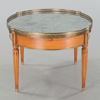 A sofa table from the second half of the 20th century.