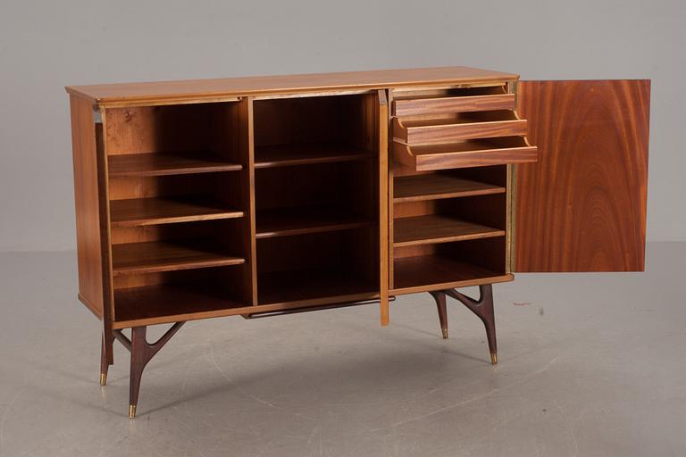 SIDEBOARD, AB Tabergsmöbler, Smålands Taberg, 1900-talets andra hälft.