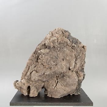 Marilyn Hamilton Gierow, skulptur signerad, cement.