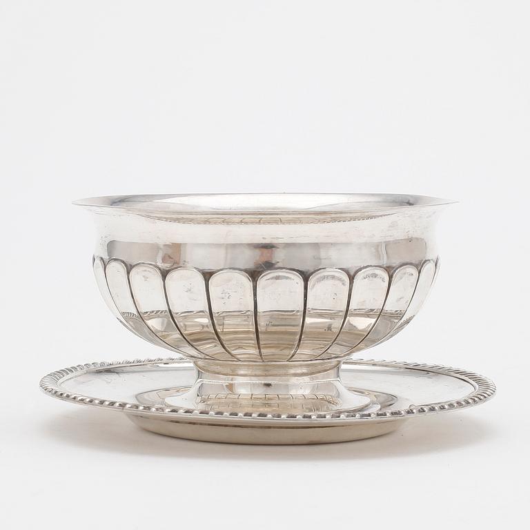 SÅSSKÅL, silver, Svea Svensson, Stockholm, 1910. Vikt ca 366g.